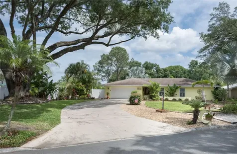 1728 Lagoon Court Lakeland FL 33803