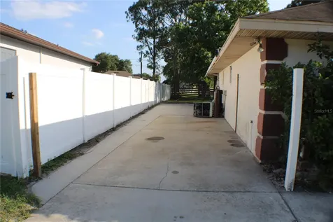 2931 Chilton Street Deltona FL 32738