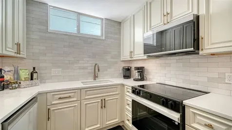 100 Sands Point Road Longboat Key FL 34228