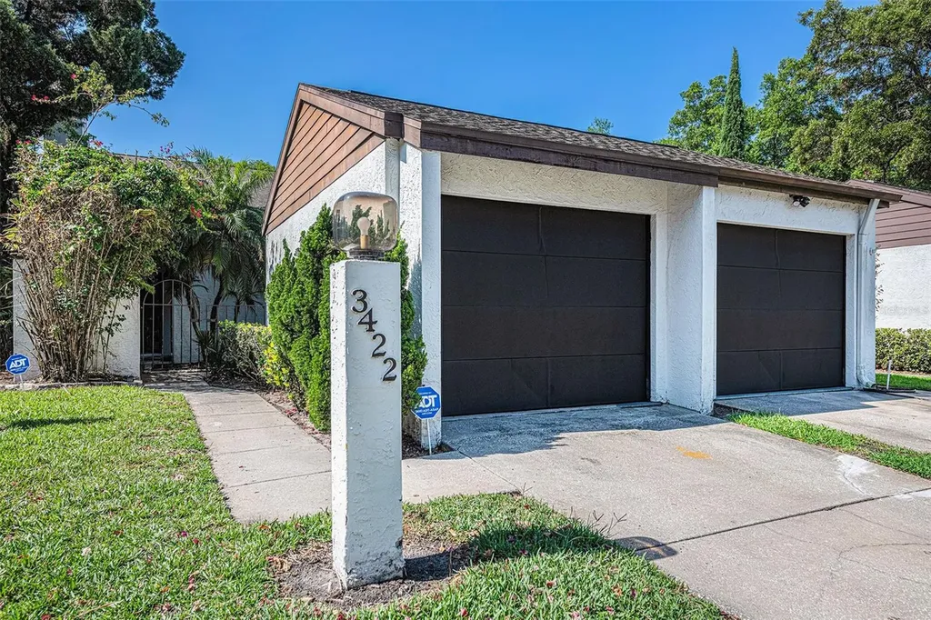 3422 Hunters Run Lane Tampa FL 33614