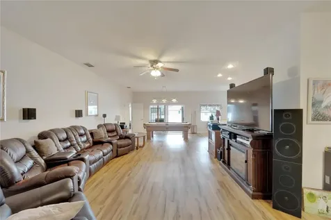 2812 Blackwater Creek Drive Lakeland FL 33810