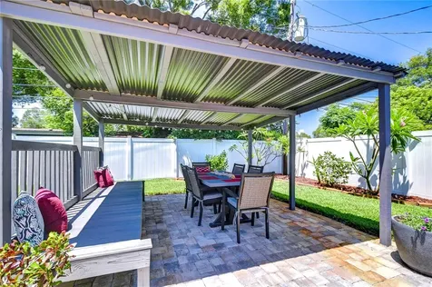 5635 24th Avenue N St Petersburg FL 33710