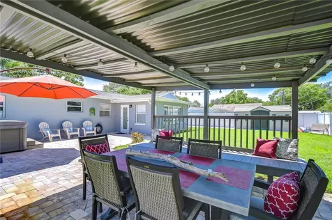 5635 24th Avenue N St Petersburg FL 33710