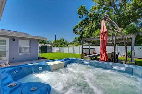 5635 24th Avenue N St Petersburg FL 33710