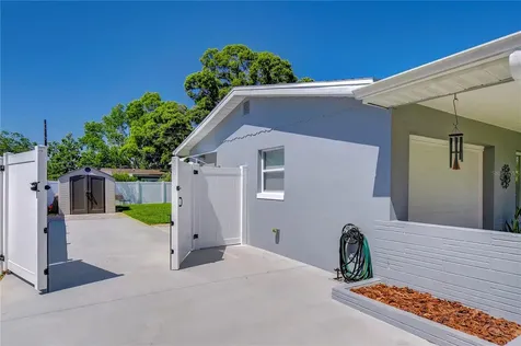 5635 24th Avenue N St Petersburg FL 33710