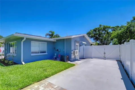 5635 24th Avenue N St Petersburg FL 33710