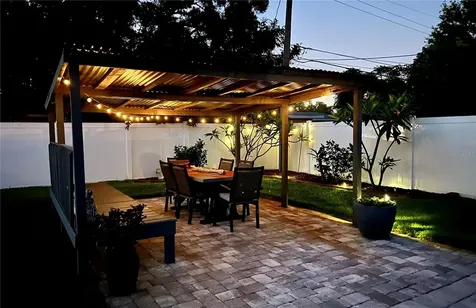 5635 24th Avenue N St Petersburg FL 33710