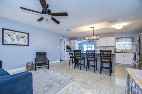 5635 24th Avenue N St Petersburg FL 33710