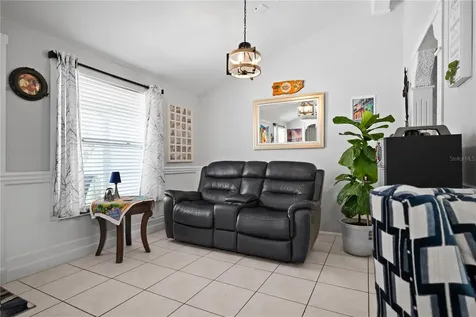 10116 Enchanted Oaks Court Tampa FL 33615