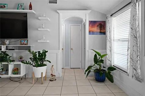 10116 Enchanted Oaks Court Tampa FL 33615