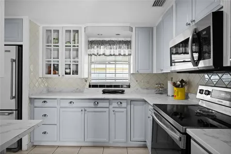 10116 Enchanted Oaks Court Tampa FL 33615