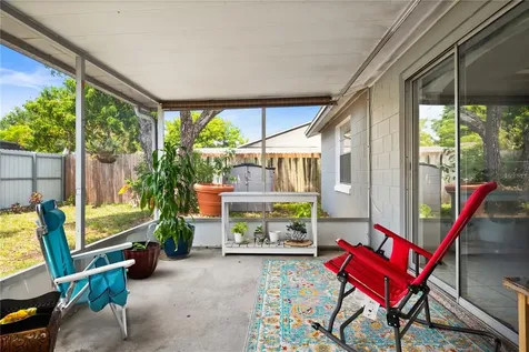 10116 Enchanted Oaks Court Tampa FL 33615