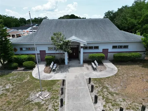 10116 Enchanted Oaks Court Tampa FL 33615