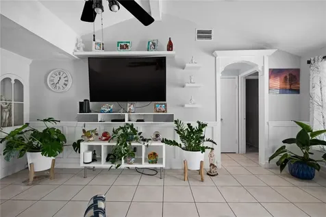 10116 Enchanted Oaks Court Tampa FL 33615