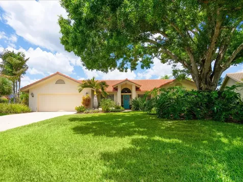 1724 Oak Lakes Drive Sarasota FL 34232
