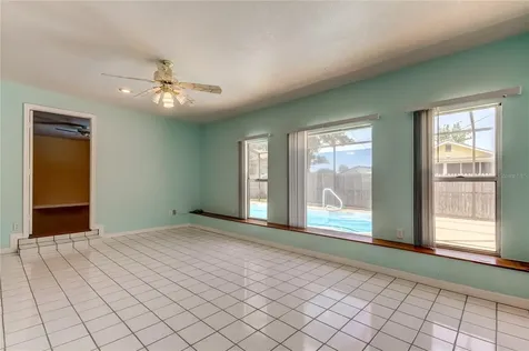 5880 42nd Way N St Petersburg FL 33714