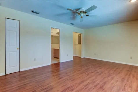 5880 42nd Way N St Petersburg FL 33714