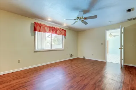 5880 42nd Way N St Petersburg FL 33714