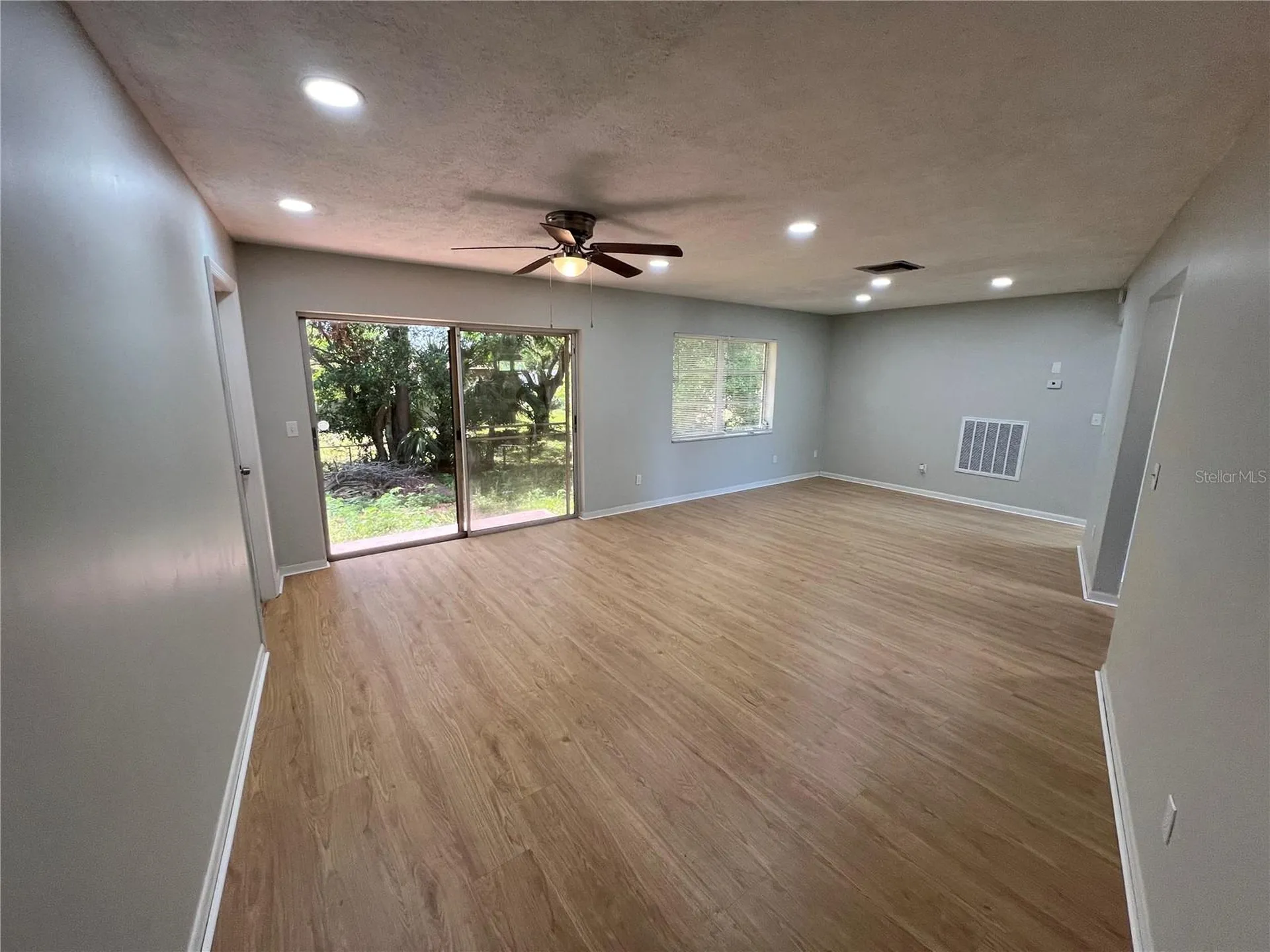 2308 Lake Helen Osteen Road Deltona FL 32738