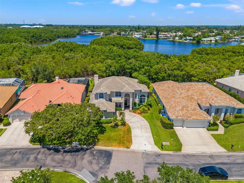 1191 Darlington Oak Drive NE St Petersburg FL 33703