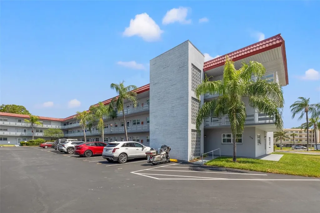 5660 80th Street N St Petersburg FL 33709