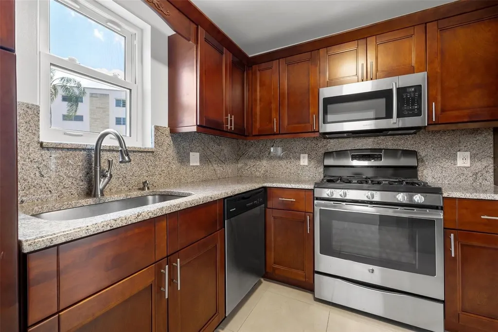 5660 80th Street N St Petersburg FL 33709