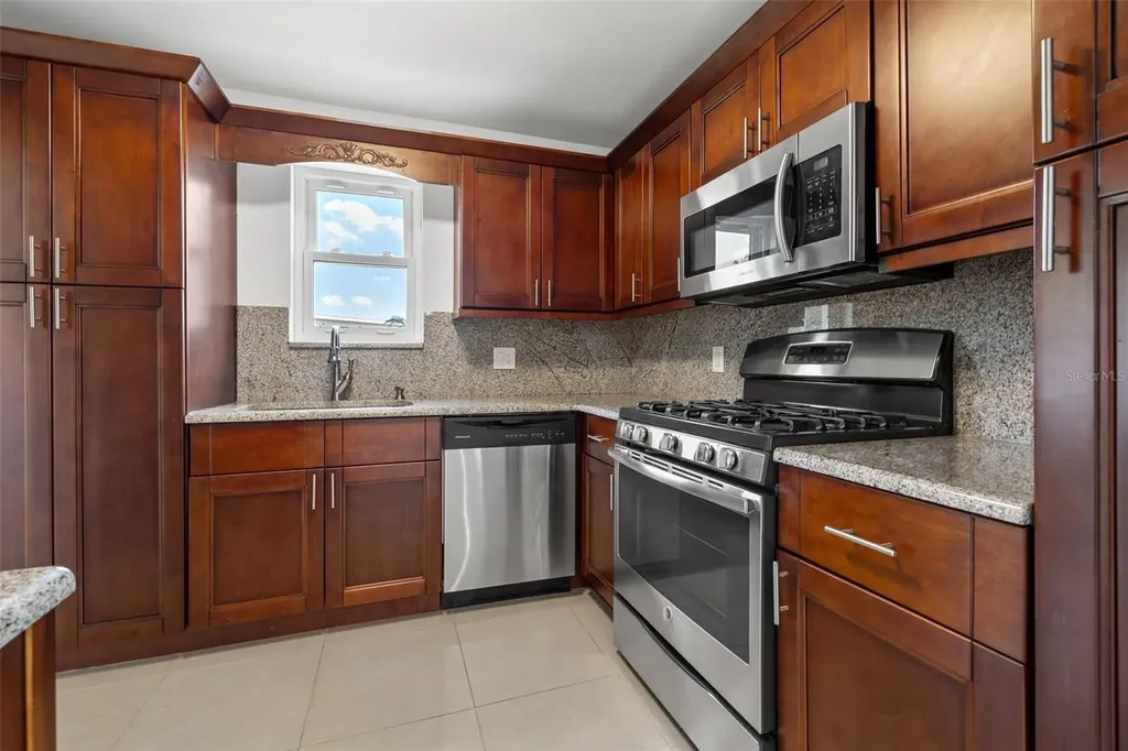 5660 80th Street N St Petersburg FL 33709