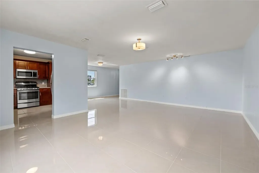5660 80th Street N St Petersburg FL 33709