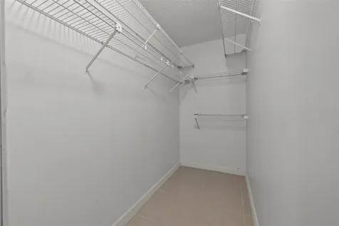 5660 80th Street N St Petersburg FL 33709