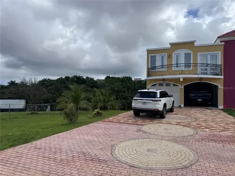 Camino Los Nieves Los Nieves 447 Int Isabela PR 00662