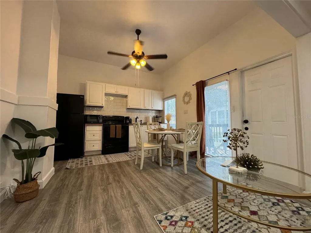 609 W Azeele Street Tampa FL 33606