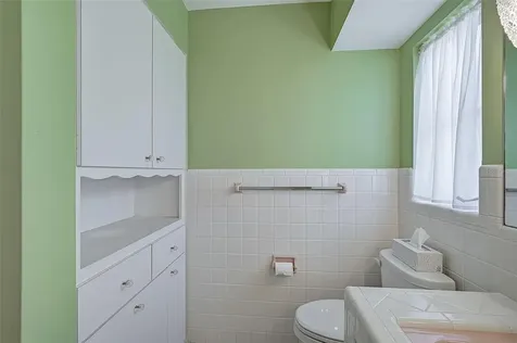 2430 Sunnyside Lane Sarasota FL 34239