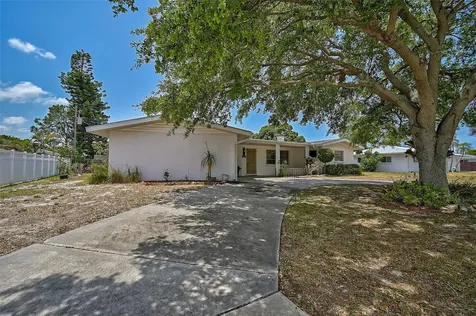 2430 Sunnyside Lane Sarasota FL 34239