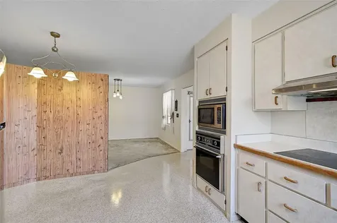 2430 Sunnyside Lane Sarasota FL 34239