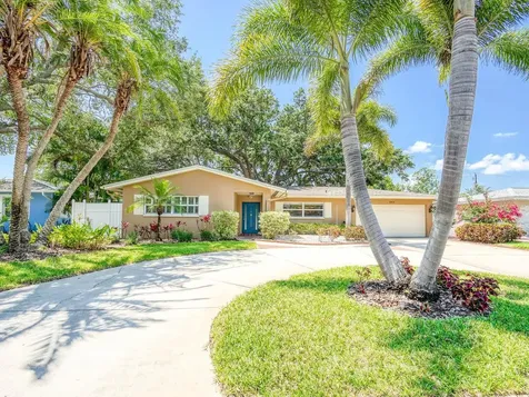 1014 41st Avenue NE St Petersburg FL 33703