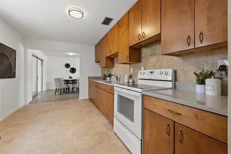 4612 N Lincoln Avenue Tampa FL 33614