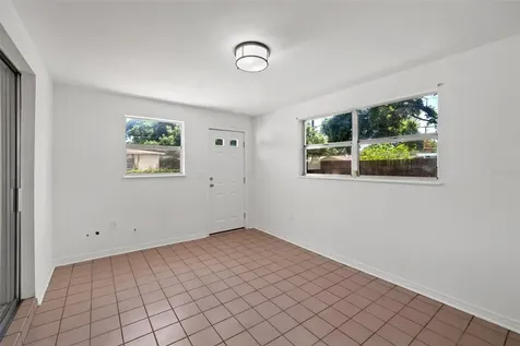 4612 N Lincoln Avenue Tampa FL 33614