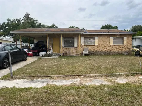 2413 Wishing Well Way Tampa FL 33619