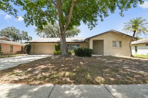 30 Village Lane Safety Harbor FL 34695