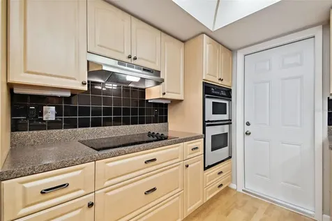 30 Village Lane Safety Harbor FL 34695