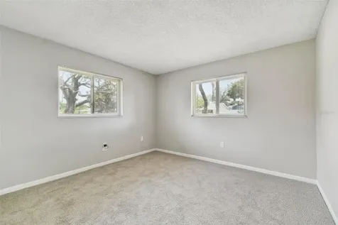 30 Village Lane Safety Harbor FL 34695