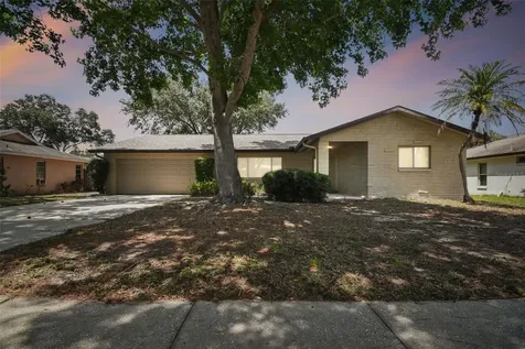 30 Village Lane Safety Harbor FL 34695