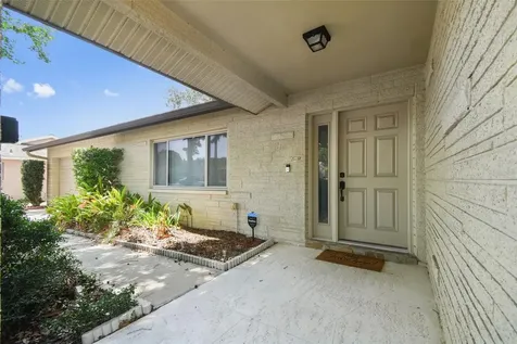 30 Village Lane Safety Harbor FL 34695