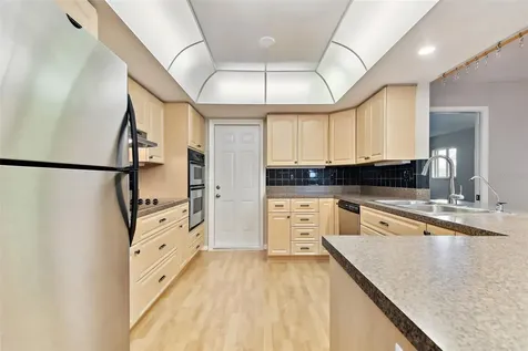 30 Village Lane Safety Harbor FL 34695