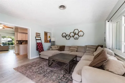 1349 81st Avenue N St Petersburg FL 33702