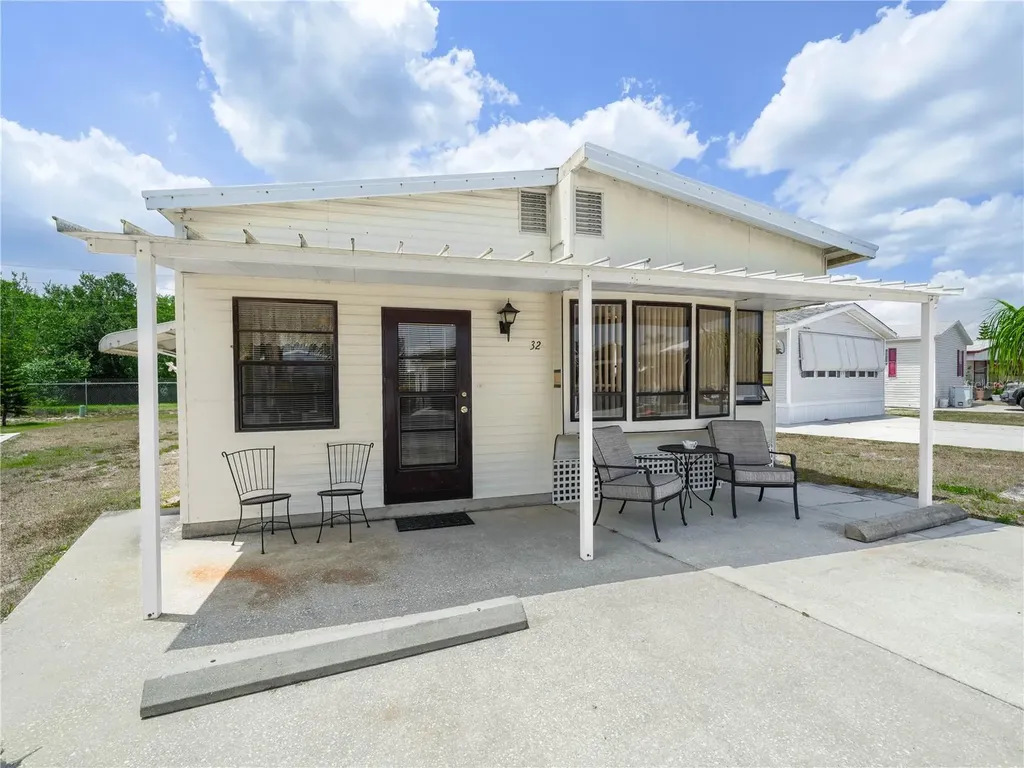 32 Saddlebag Trail Lake Wales FL 33898