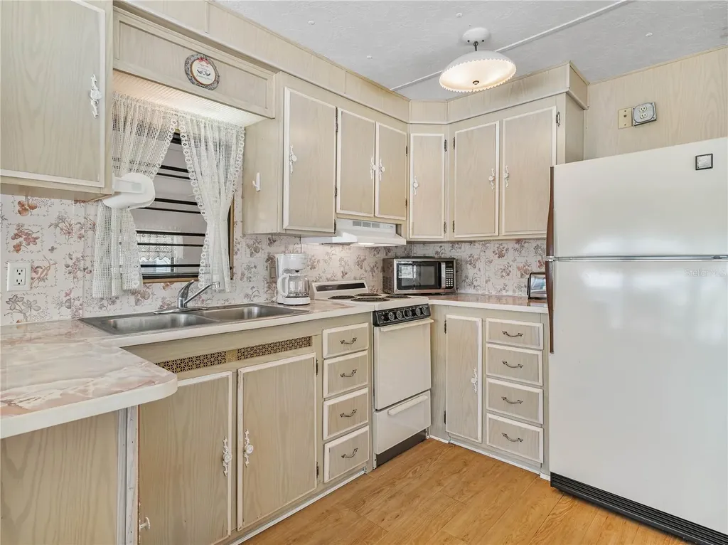 32 Saddlebag Trail Lake Wales FL 33898