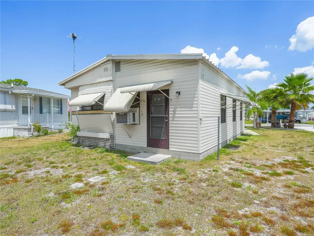 32 Saddlebag Trail Lake Wales FL 33898