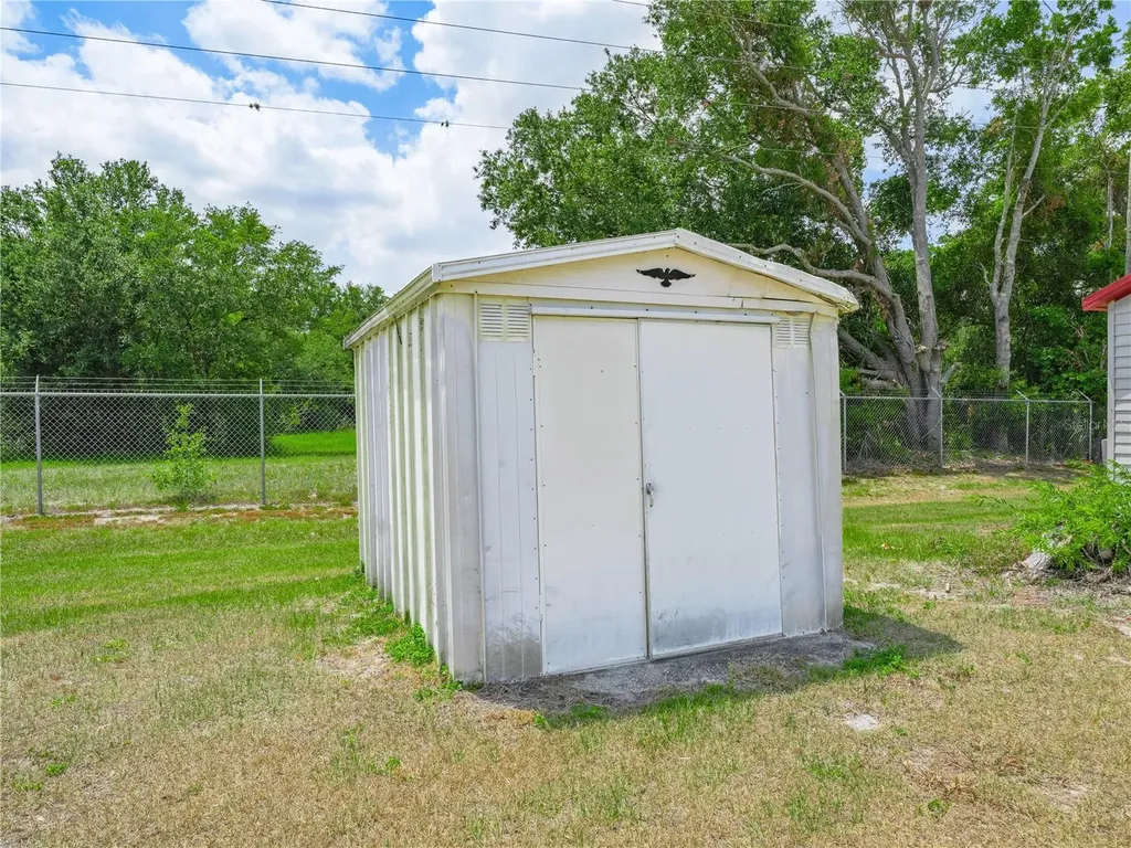 32 Saddlebag Trail Lake Wales FL 33898