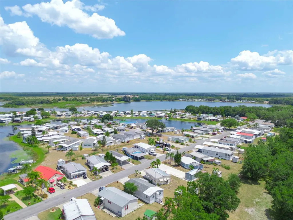 32 Saddlebag Trail Lake Wales FL 33898
